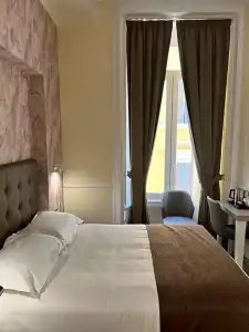 Le Petit - 27