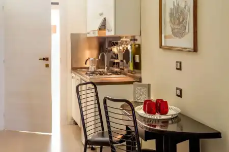 Roma Central Guest House - 16