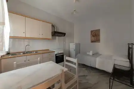 Aphrodite & Apartments - 12