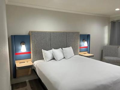 Red Lion Inn & Suites Sacramento - 47