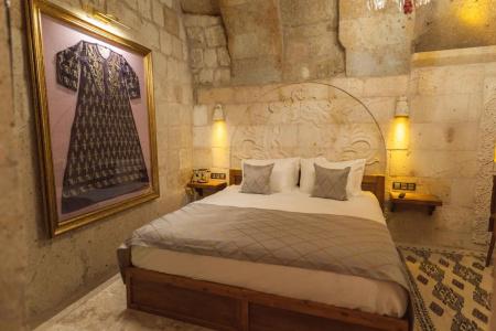 Solo Cave Suites - 19