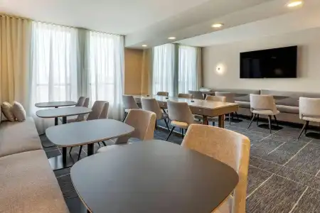 Sheraton Suites Old Town Alexandria - 86