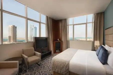 Ramada by Wyndham Abu Dhabi Corniche - 48