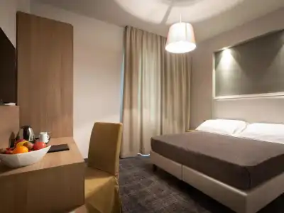 HNN Luxury Suites - 20
