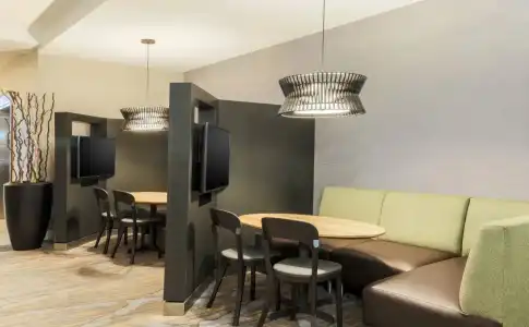 Courtyard by Marriott Pittsburgh Downtown - 14