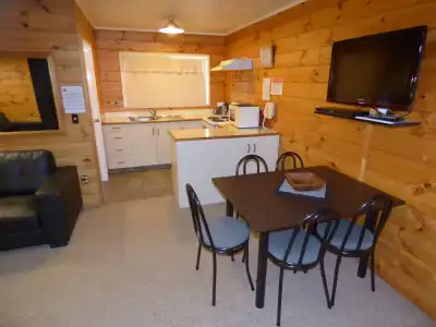 Cedarwood Lakeside Motel & Conference Venue - 26