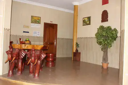 Lucky 1 Guesthouse - 1
