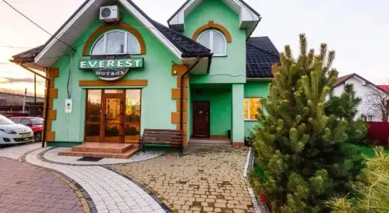 Everest - 0