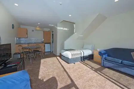 Best Western Ellerslie International - 112