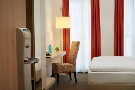 H+ München - 39