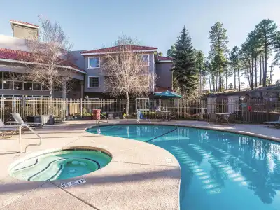 La Quinta Inn & Suites Flagstaff - 14