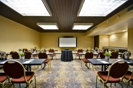 DoubleTree by Hilton Phoenix North - 46