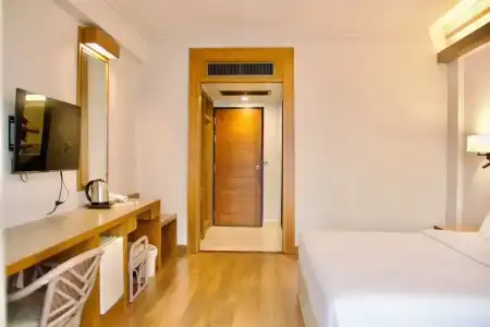 Golden Beach Pattaya - 95