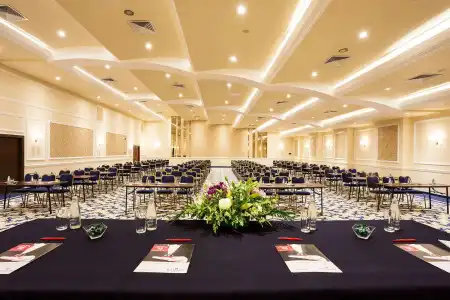 Ramada by Wyndham Sofia City Center - 16