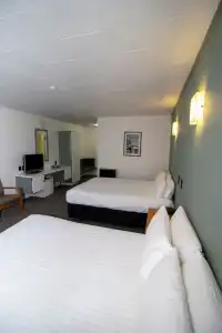 The Avenue - 112