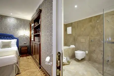 Dona Palace - 48