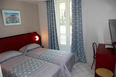Hôtel Bristol - 84