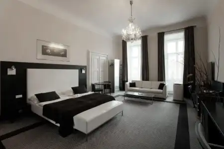 Old Town Square Residence by Emblem - 62