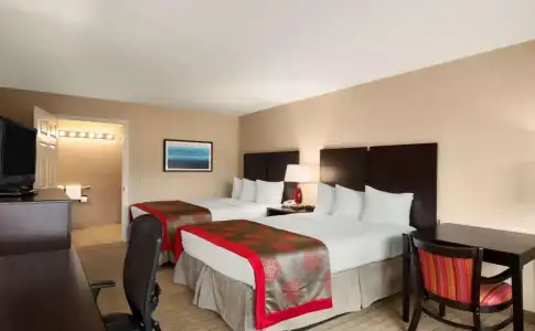 Ramada Inn of Naples - 4