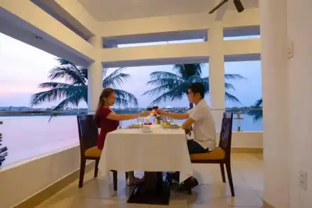 Century Riverside Hue - 32