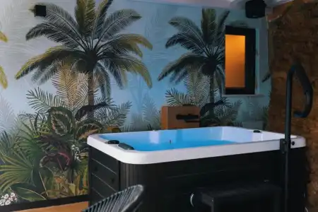 Emesh Boutique Suite - 65