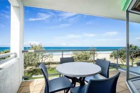 Rolling Surf Resort - 126