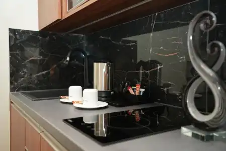Attaché an der Messe - 250
