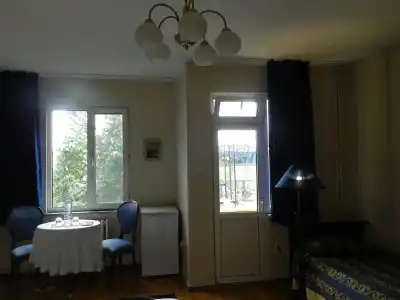 Berk Guesthouse - 'Grandma's House' - 24