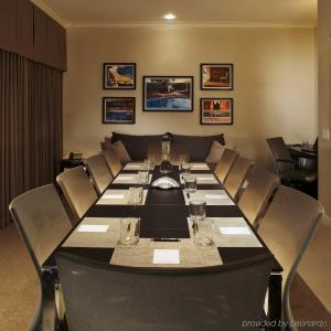 Malibu Beach Inn - 23