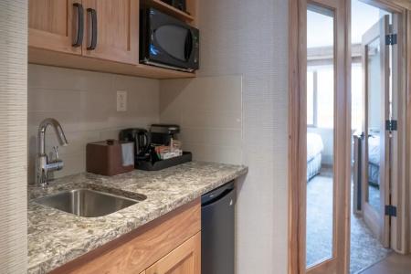Moose And Suites - 183