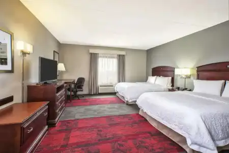 Hampton Inn & Suites Madison-West - 39