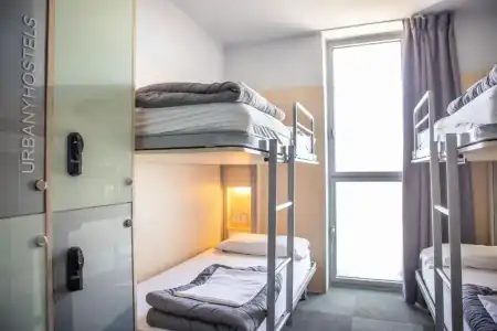 Urbany Hostel Barcelona - 38