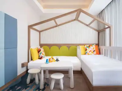 Hilton Garden Inn Jakarta Taman Palem - 3