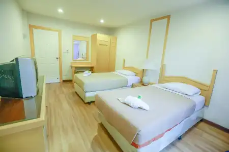 Deeden Pattaya Resort - 6