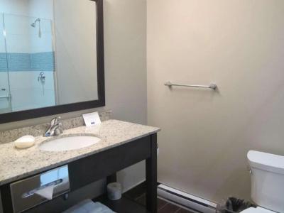 Best Western Plus Montreal - 33