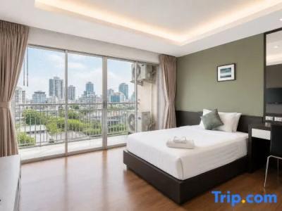 Olive & Residence Bangkok Sukhumvit 101 near True Digital Park - 51