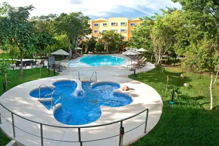 Courtyard By Marriott Cancun Airport - 16