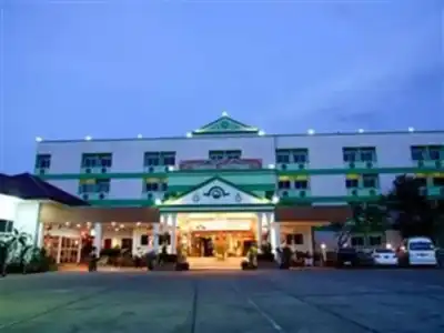Sakol Grand Palace - 12