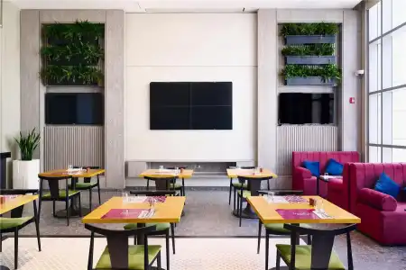 DoubleTree by Hilton Doha Old Town - 26