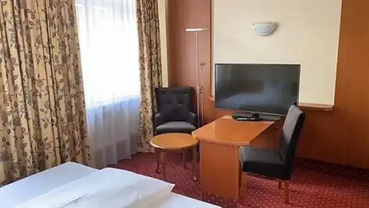 Bayerischer Hof - 52