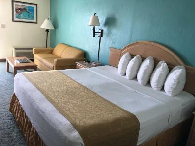 Tropical Winds Resort - 6