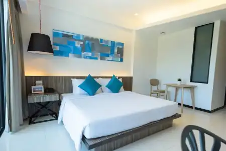 J Residence - 109