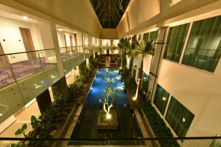 Holiday Inn Bandung Pasteur by IHG - 14