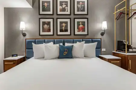 The Draper New York, Tapestry Collection by Hilton - 12