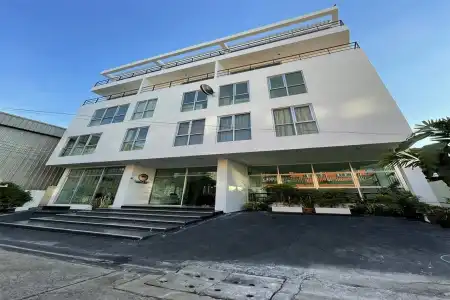 RQ Bangkok Sukhumvit 50 by Collection O - 0