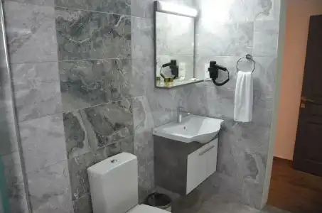 Piyes Otel - 74