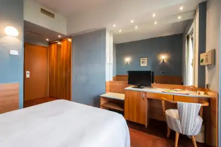 Senbhotel - 4
