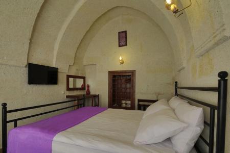 Jacob's Cave Suites - 111