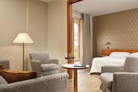 Continental Wellness & Spa - 89