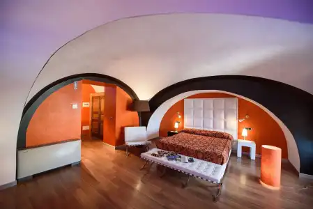 Palazzo Ferraioli & Wellness Center - 11